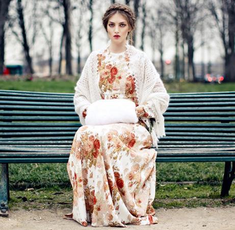 «Шиты золотом сапожки русские…»