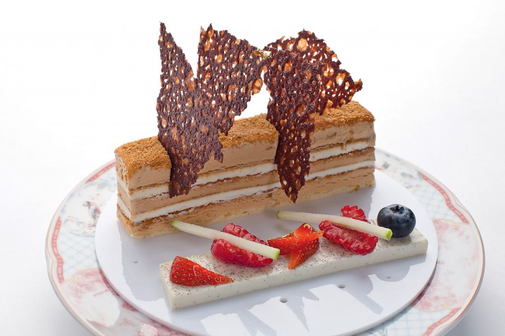 ___Turandot_Honey-Cake Ice Cream with Fresh Berries_медовичок.jpg